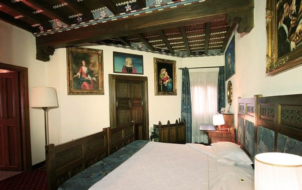 Castello Di Pavone Hotel Pavone Canavese Exterior foto